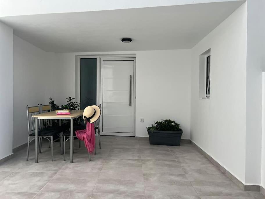 Villa Family Emporio  Exterior photo